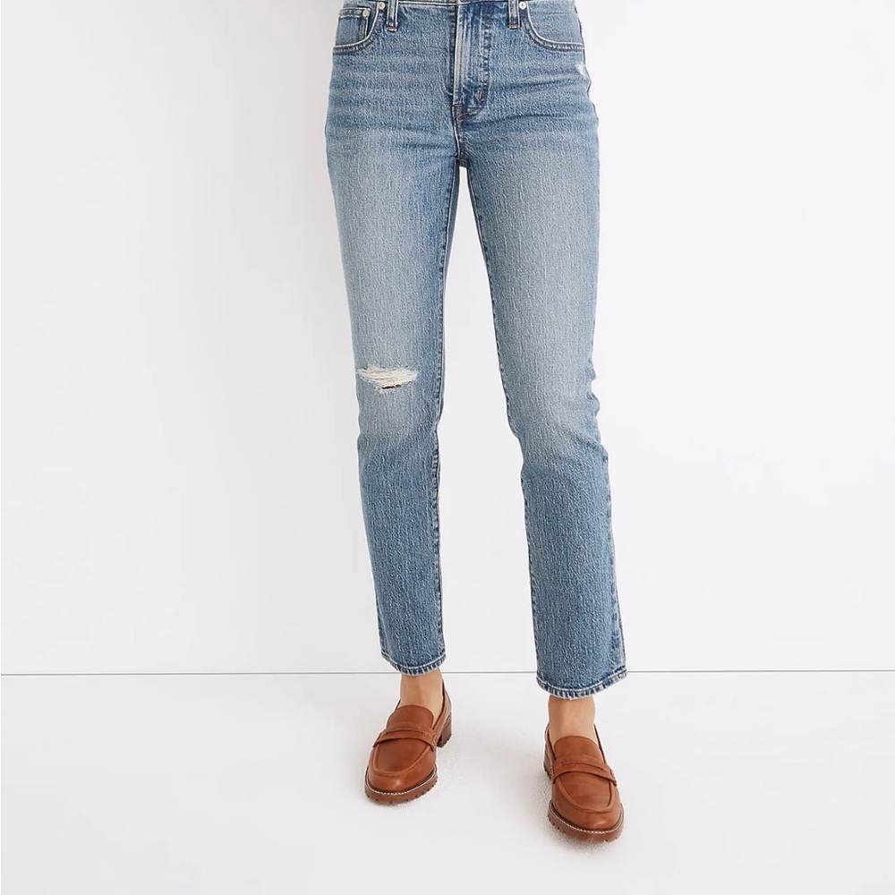 The Mid-Rise Perfect Vintage Jean in Ainsdale Wash: Knee-Rip Edition